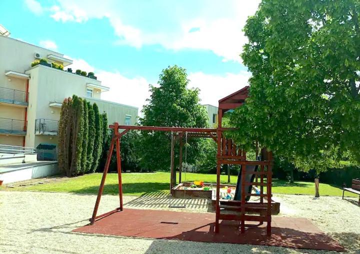 Casa Iris Apartment Szekesfehervar Bagian luar foto